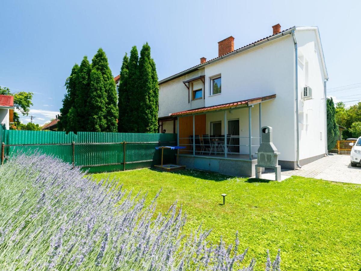 Holiday Home Bercsényi Balatonboglár Extérieur photo