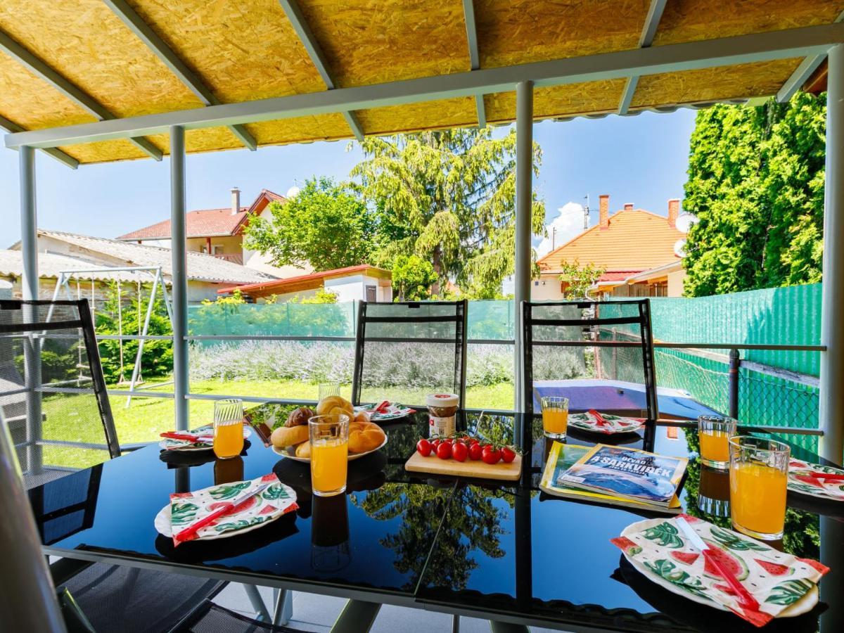 Holiday Home Bercsényi Balatonboglár Extérieur photo