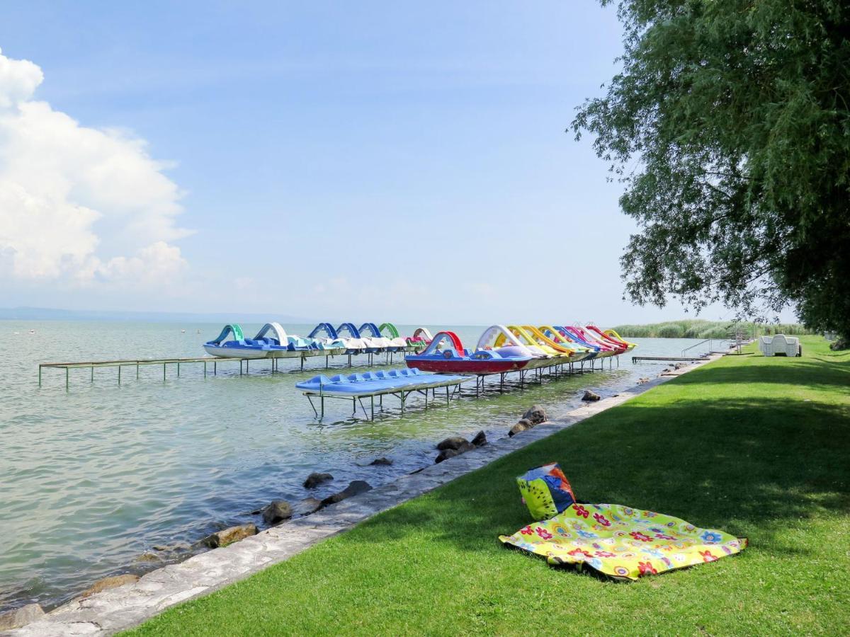 Holiday Home Bercsényi Balatonboglár Extérieur photo